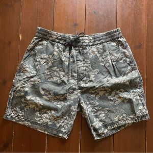 Cotton On beach shorts / trunks